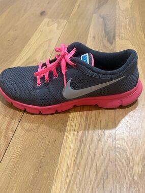 Nike Women's Flex Experience Running Shoes